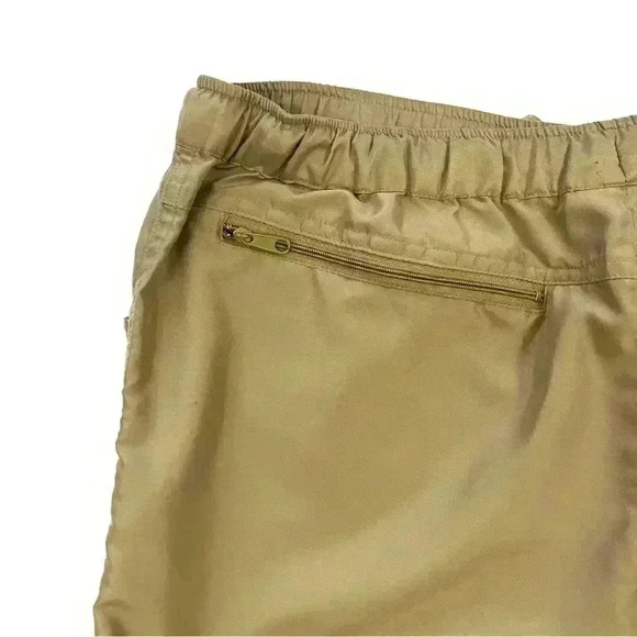 Vtg Walt Disney World Khaki 3 Tier Outdoor Convertible Zip Lightweight Pants (M) - Picture 11 of 16